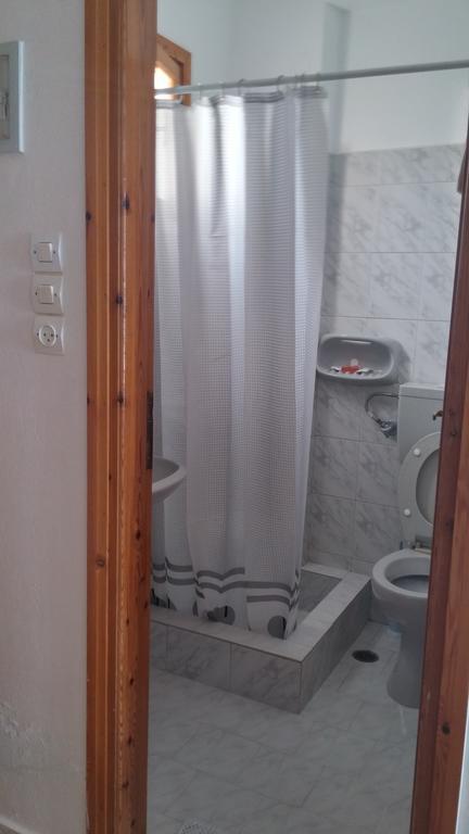 Vrohaki Studios & Rooms Piso Livadi Exterior foto