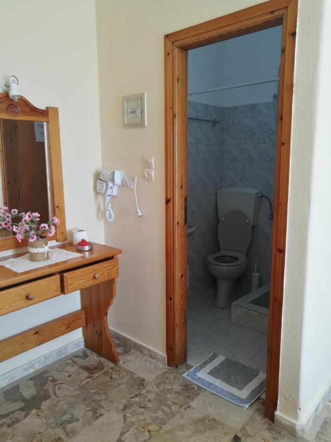 Vrohaki Studios & Rooms Piso Livadi Exterior foto